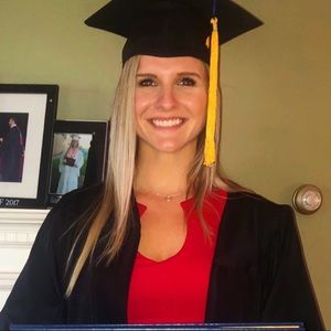 Meet your Posher, Lauren